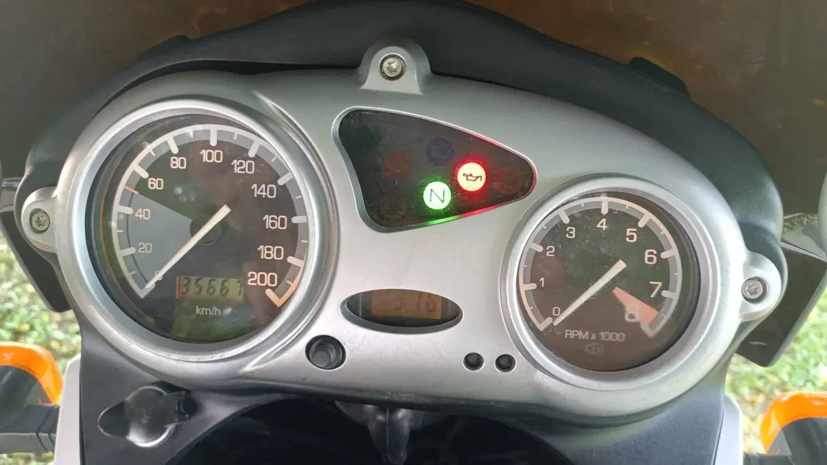 Bmw F 650 GS Dakar (3)