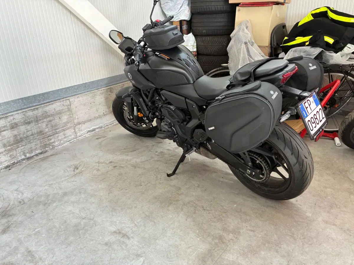 Yamaha MT-07 Y-AMT (2025 - 26) (3)