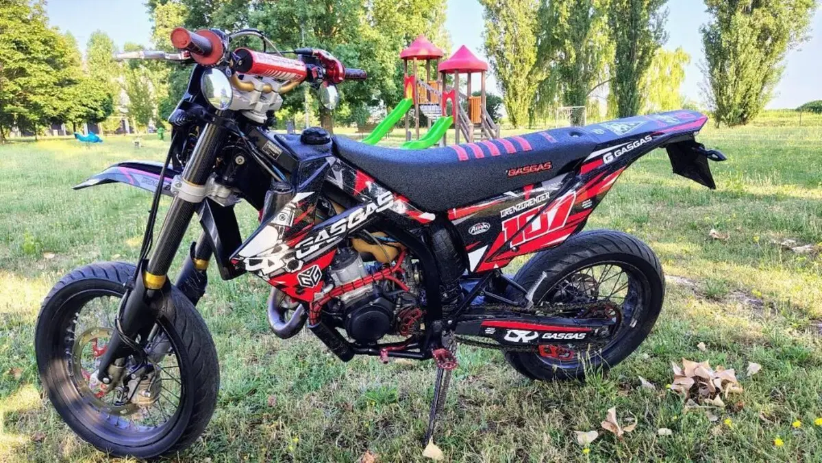 GASGAS EC 125 2T (2009) (2)
