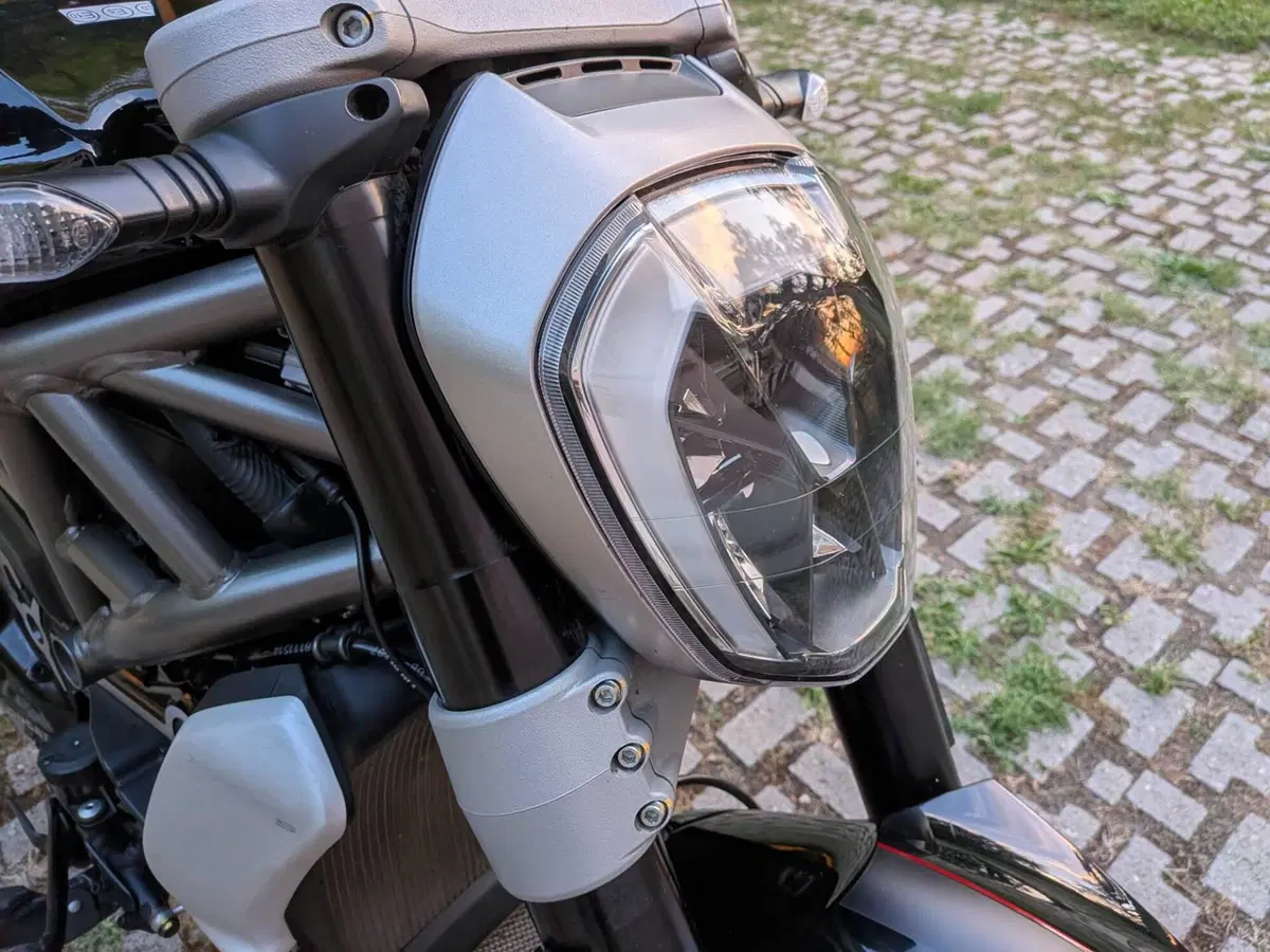 Ducati XDiavel 1262 S (2016 - 20) (5)