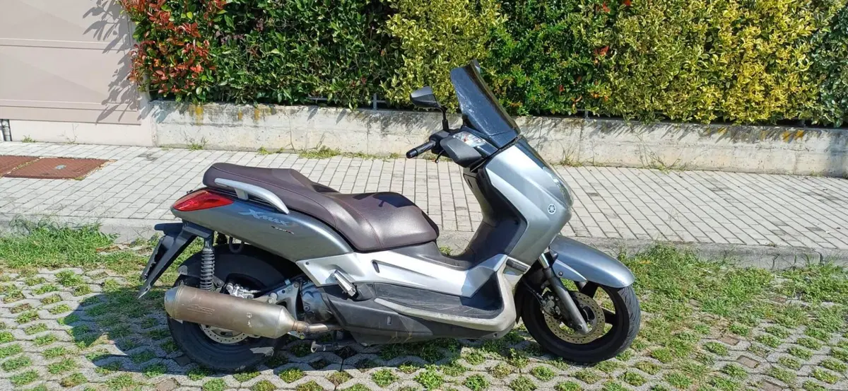 Yamaha X-Max 250 (2007 - 09) (2)