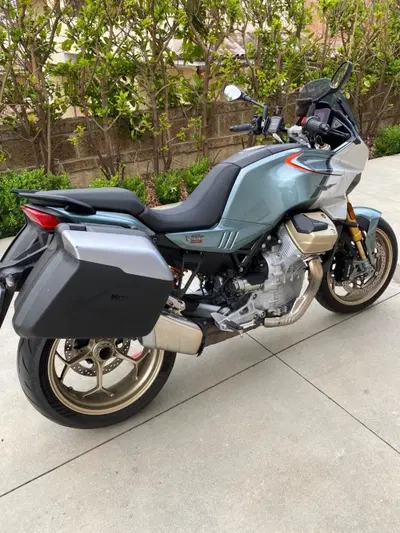 Moto Guzzi V100 Mandello S (2025 - 26) usata