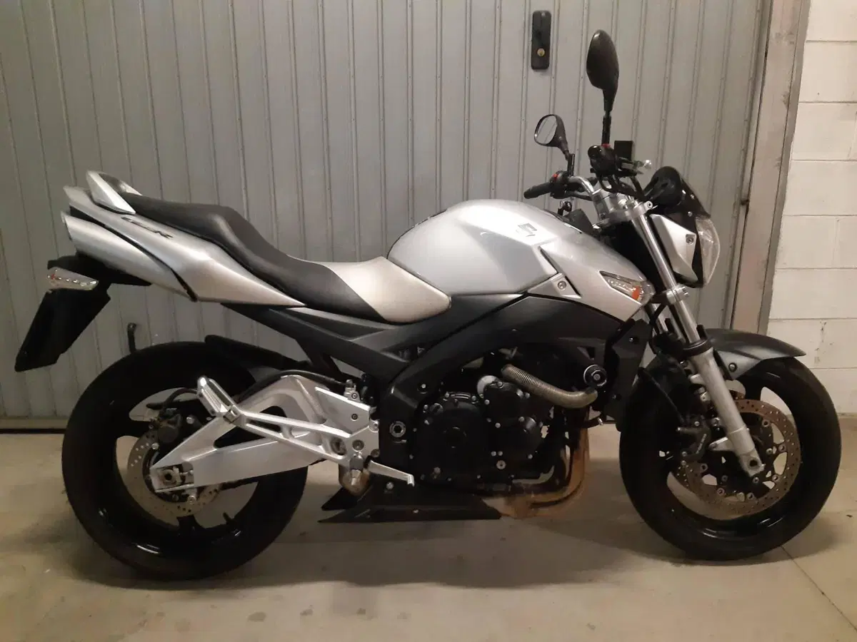 Suzuki GSR 600 (2006 - 11)