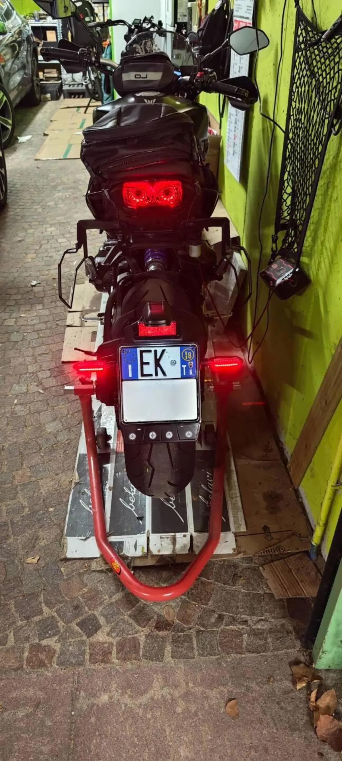 Yamaha MT-09 (2017 - 20) (3)