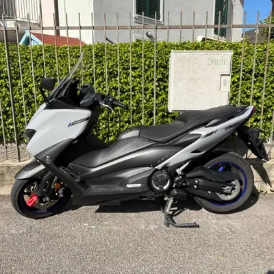 Yamaha T-Max 560 (2022 - 24) usata