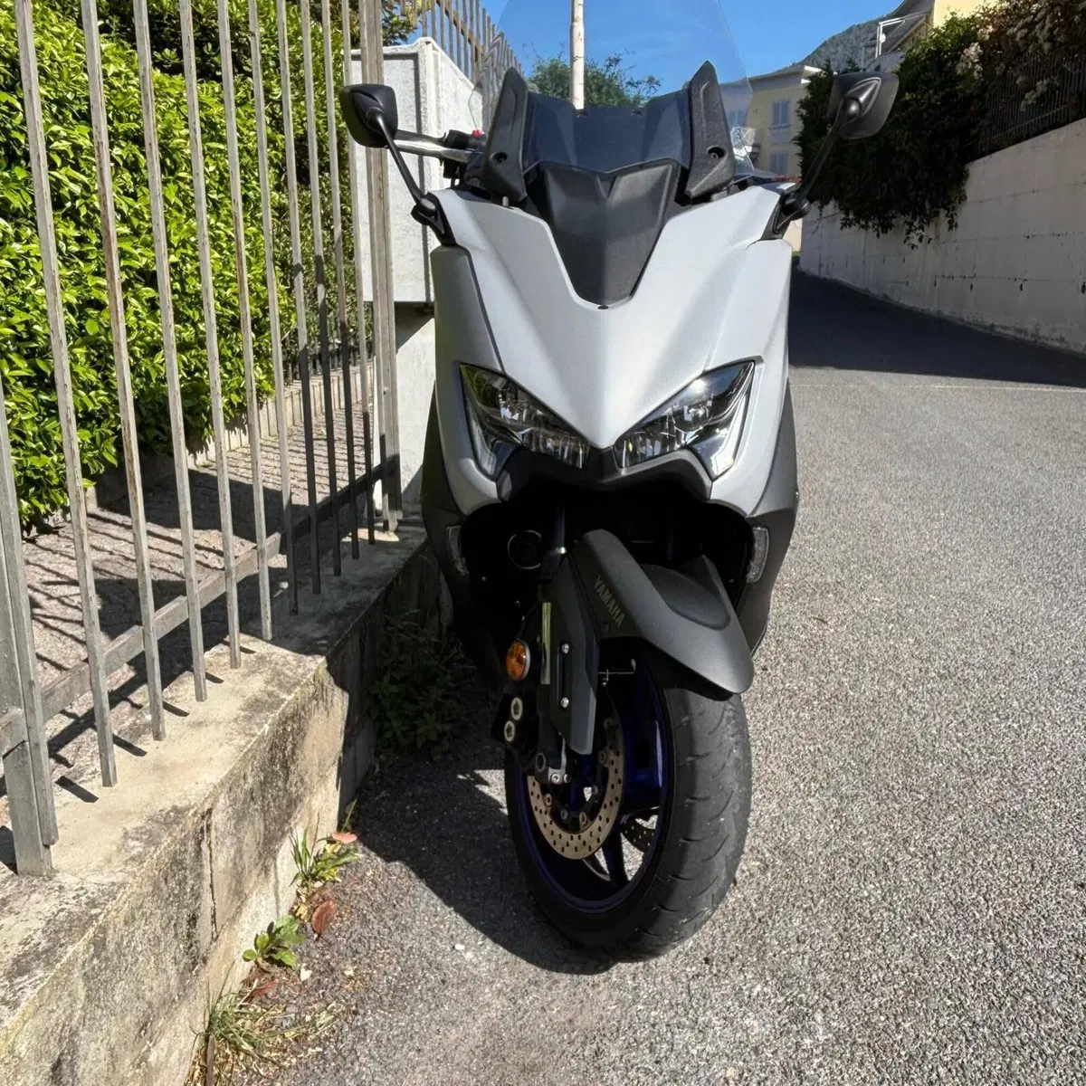 Yamaha T-Max 560 (2022 - 24) (2)