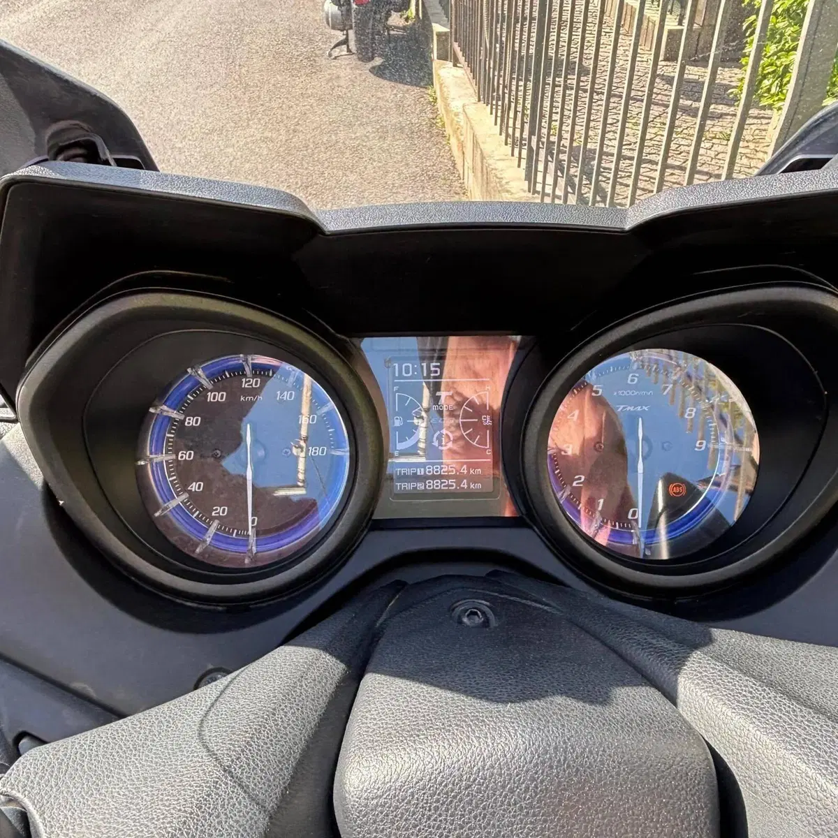 Yamaha T-Max 560 (2022 - 24) (5)