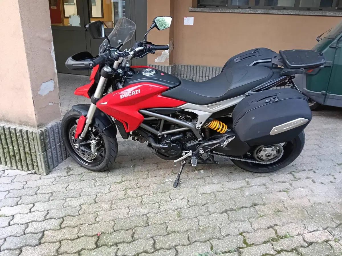 Ducati Hyperstrada 821 (2013 - 15) (2)