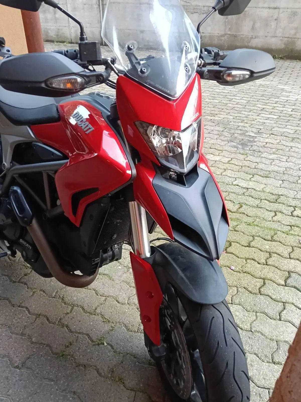 Ducati Hyperstrada 821 (2013 - 15) (3)