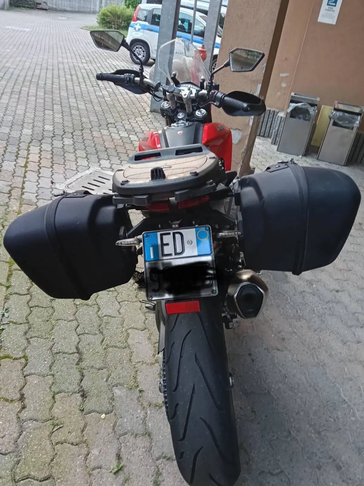 Ducati Hyperstrada 821 (2013 - 15) (4)
