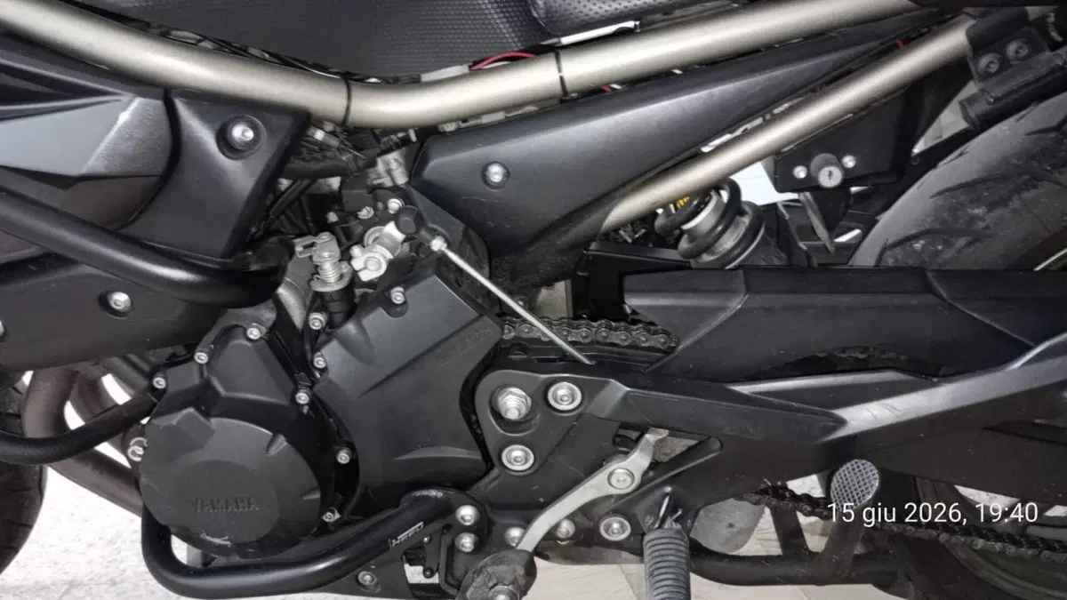 Yamaha XJ6 Diversion (2009 - 15) (9)