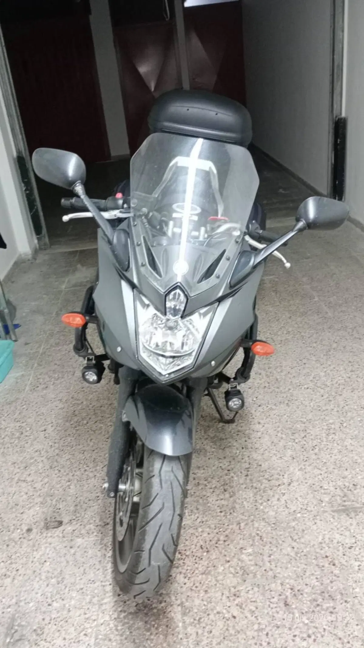 Yamaha XJ6 Diversion (2009 - 15) (2)