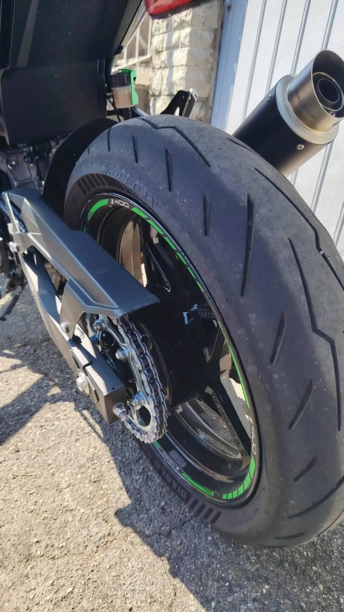 Kawasaki Z 400 (2023) (4)