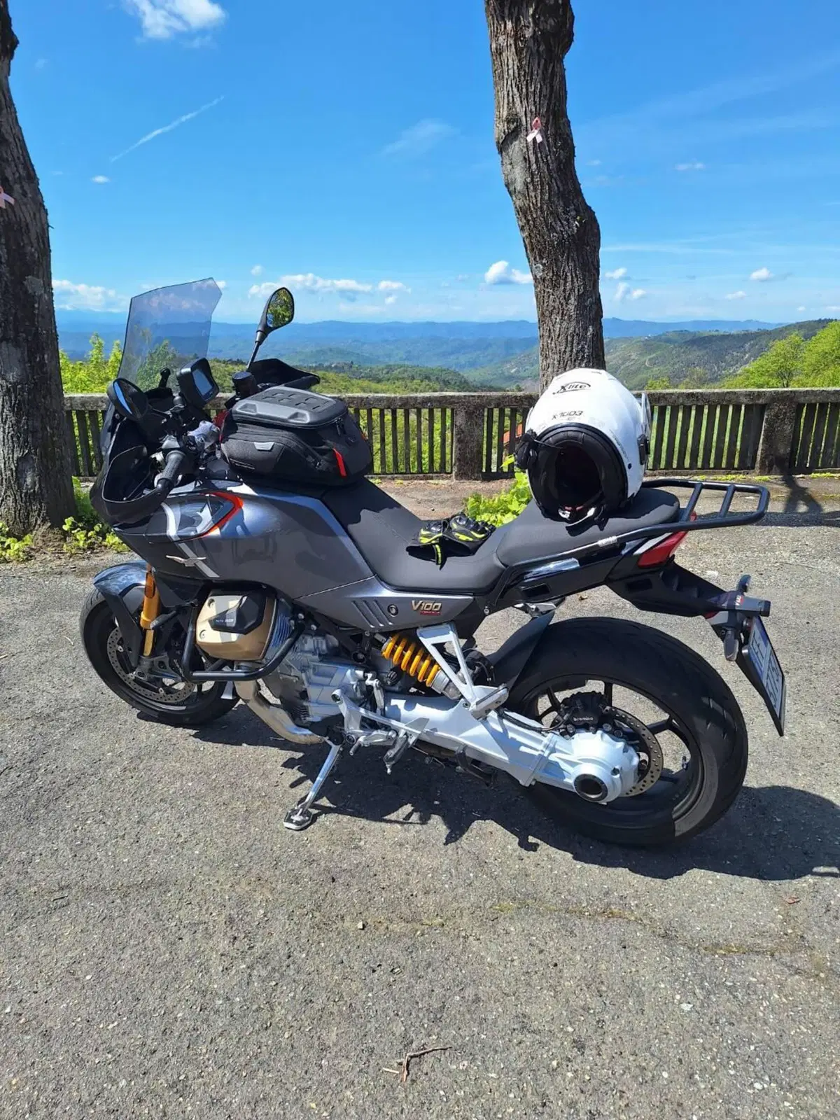 Moto Guzzi V100 Mandello S (2022 - 24) (3)