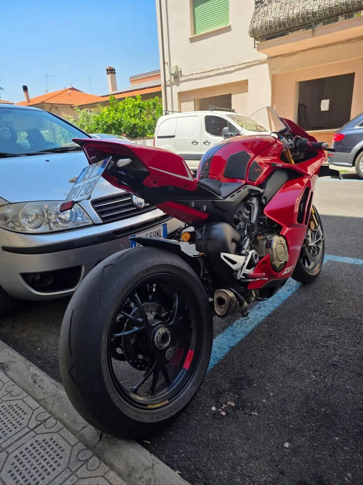 Ducati Panigale V4 S 1100 (2021) (5)