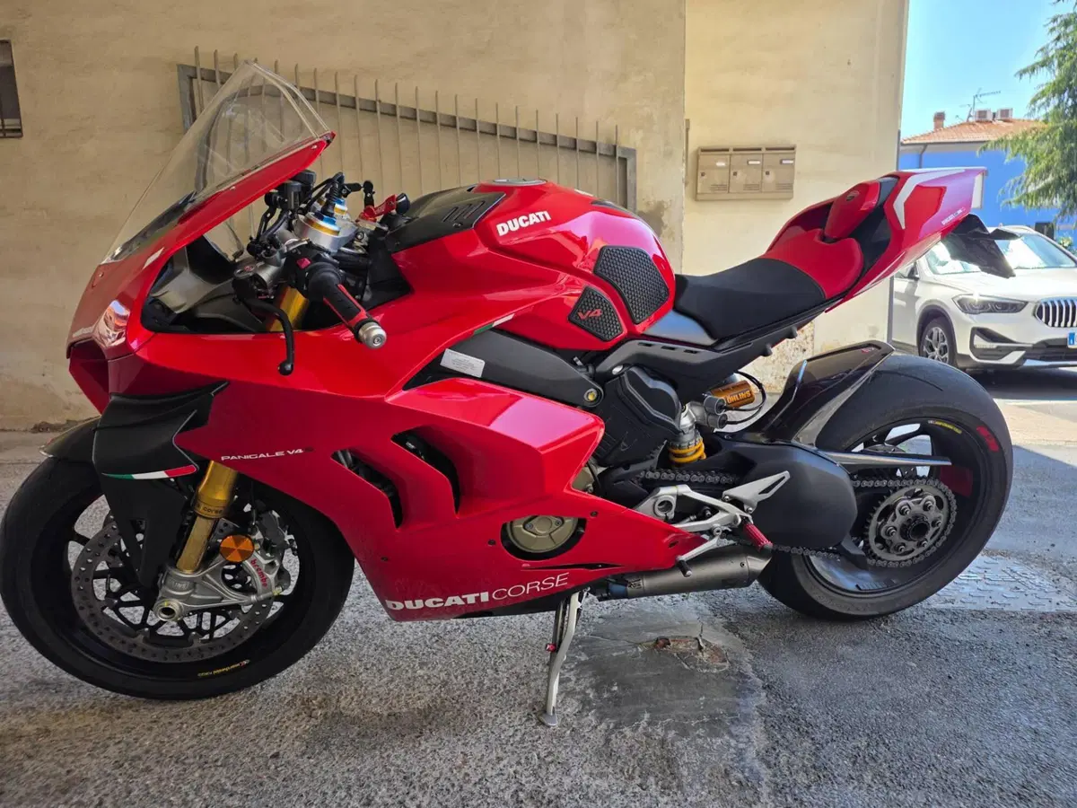 Ducati Panigale V4 S 1100 (2021) (19)