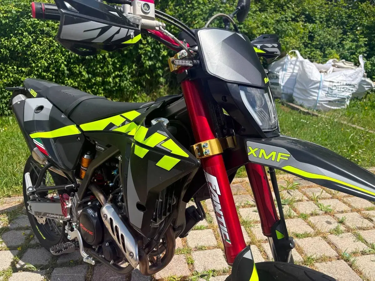 Fantic Motor XMF 125 Competition (2025 - 26) (7)