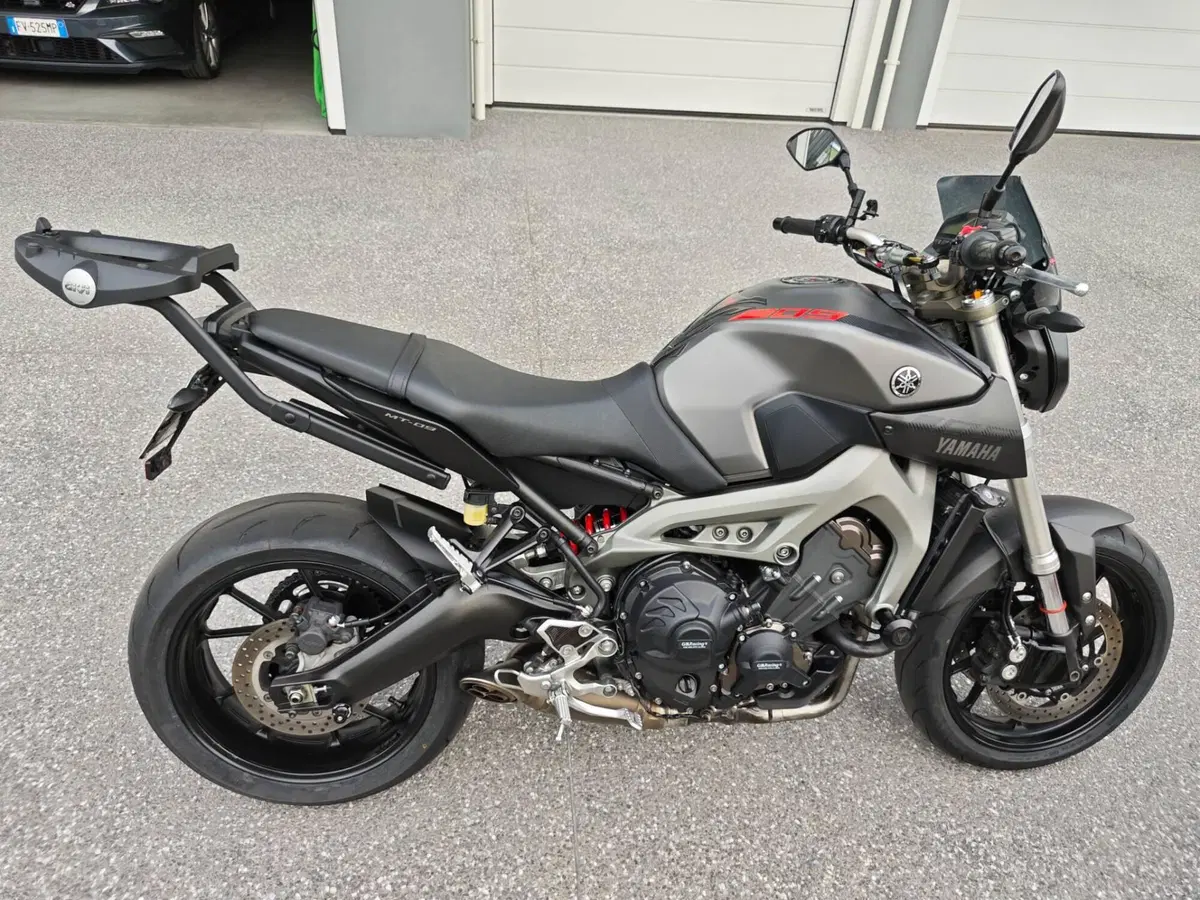 Yamaha MT-09 (2013 - 15) (8)