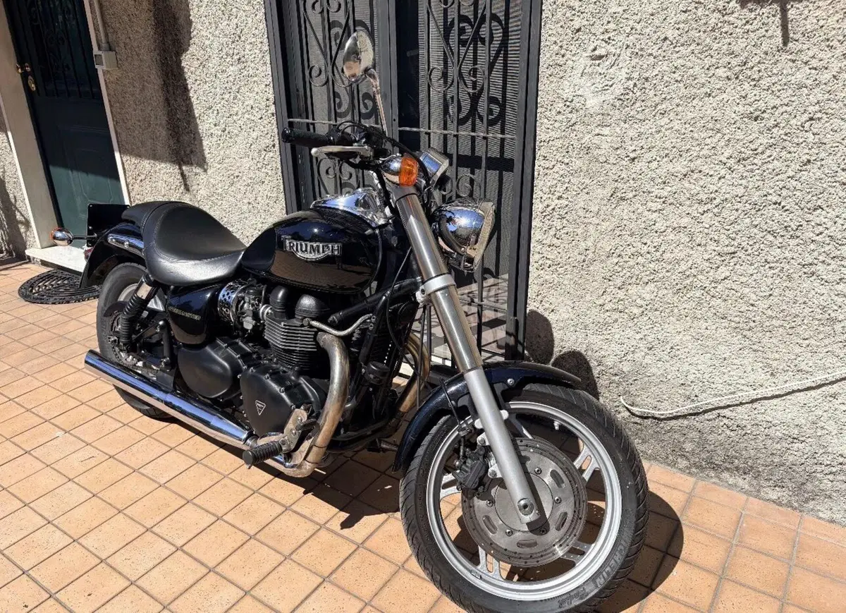 Triumph Speedmaster 865 (2005 - 10) (2)
