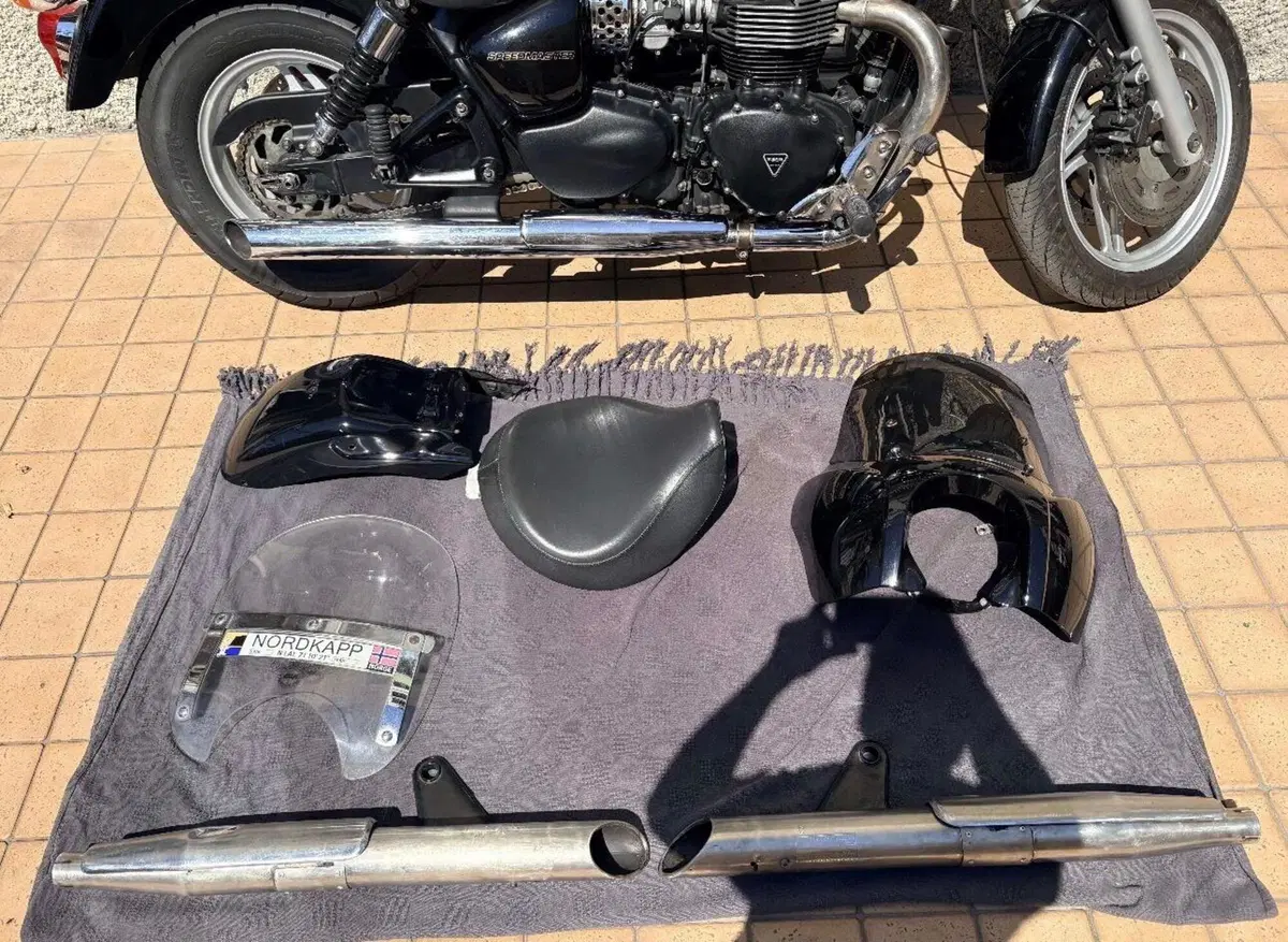 Triumph Speedmaster 865 (2005 - 10) (3)