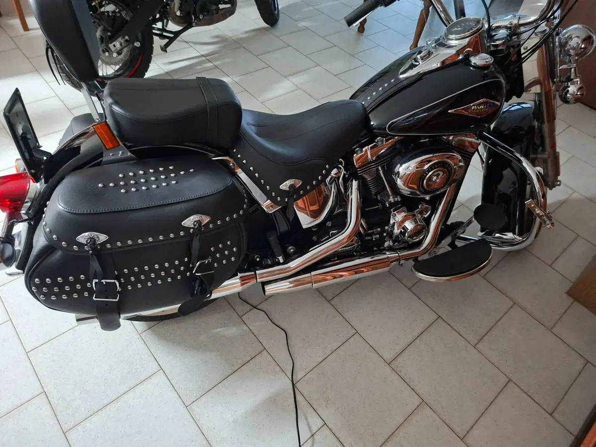 Harley-Davidson 1690 Heritage Classic (2011 - 17) - FLSTC