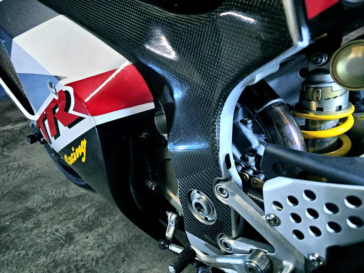Honda VTR 1000 SP-2 (2002 - 06) (12)