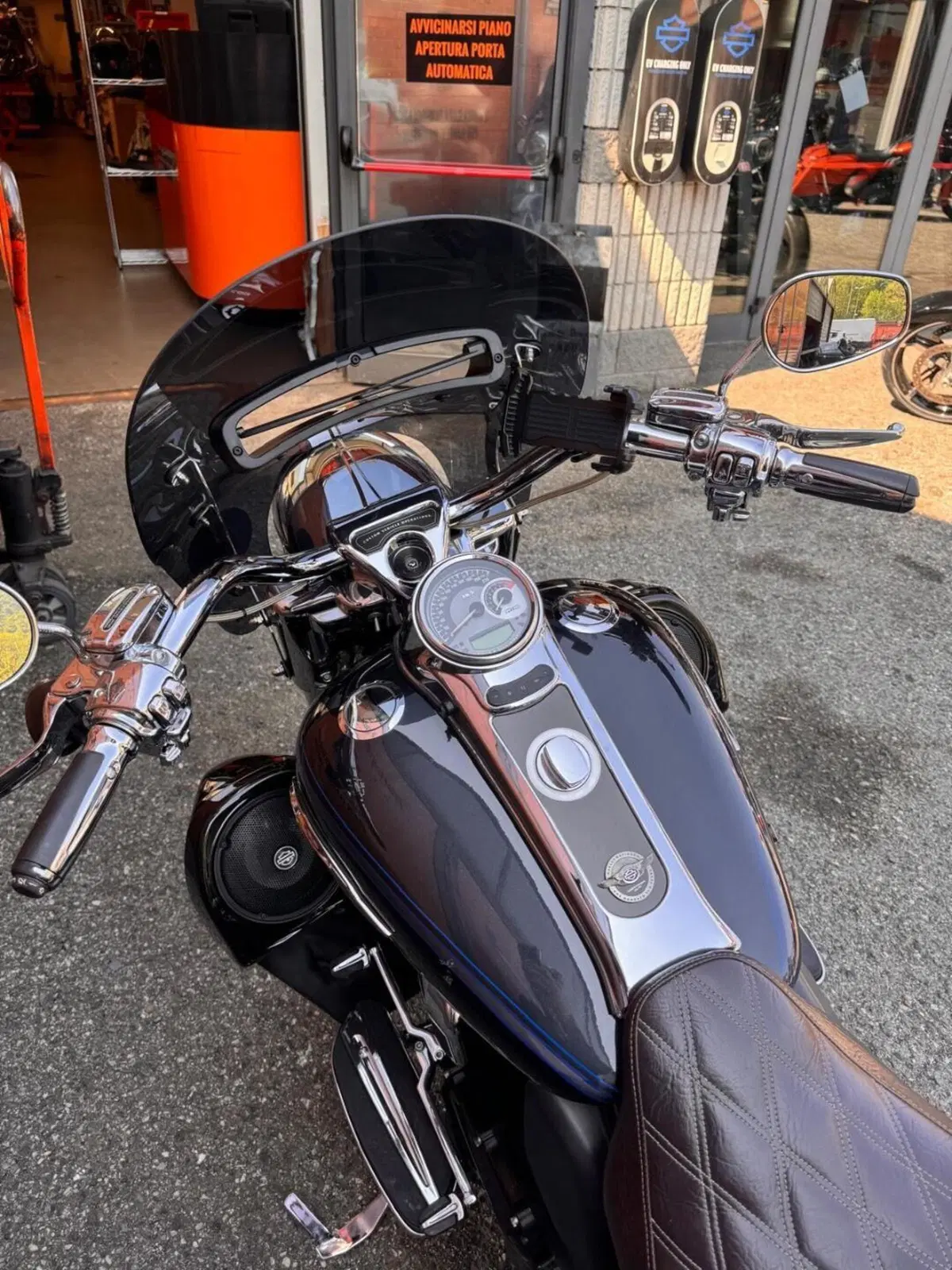 Harley-Davidson 1690 Road King (2013 - 16) - FLHR (8)