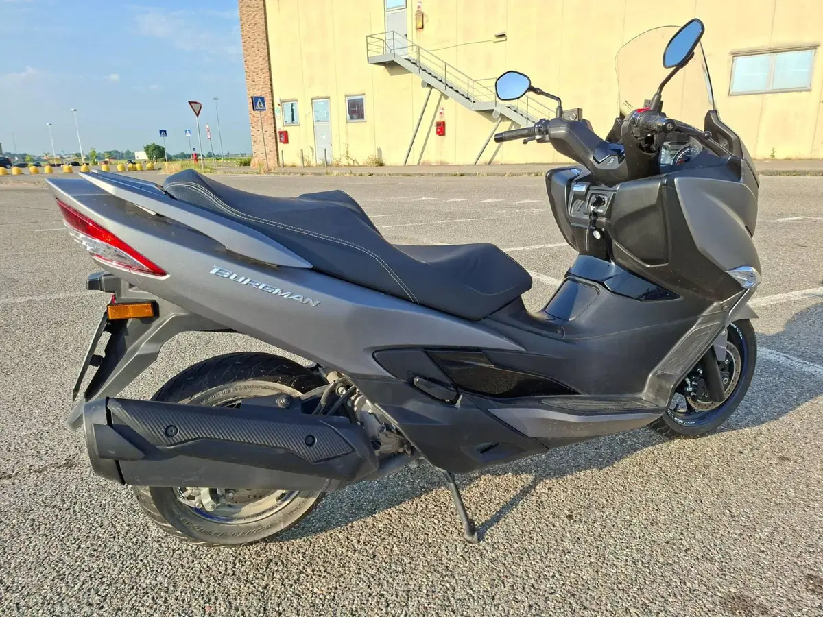 Suzuki Burgman AN 400 (2017 - 20) (4)