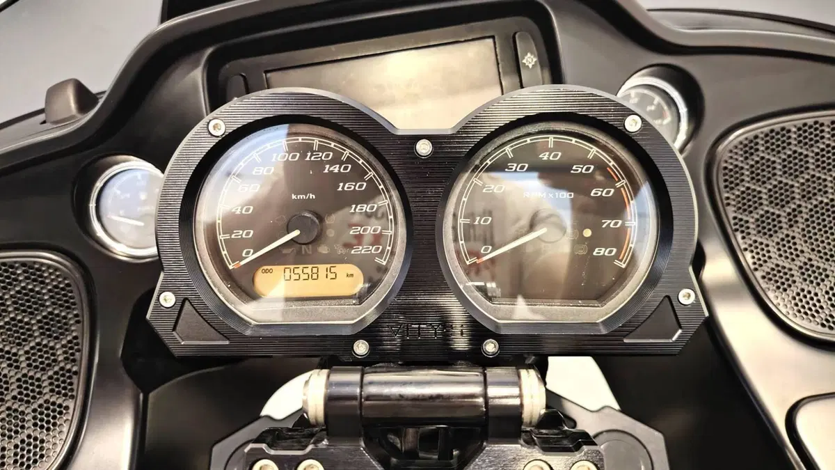 Harley-Davidson 1690 Road Glide Special (2013 - 16) (14)