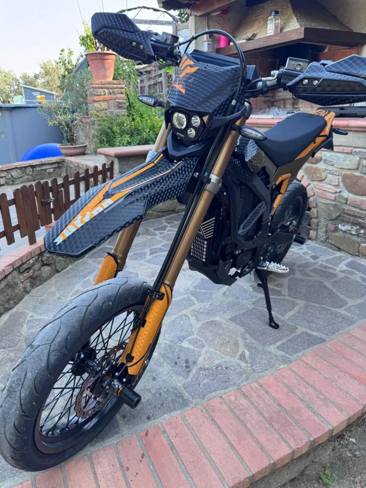Sur - Ron Ultra Bee (2025 - 26) (3)