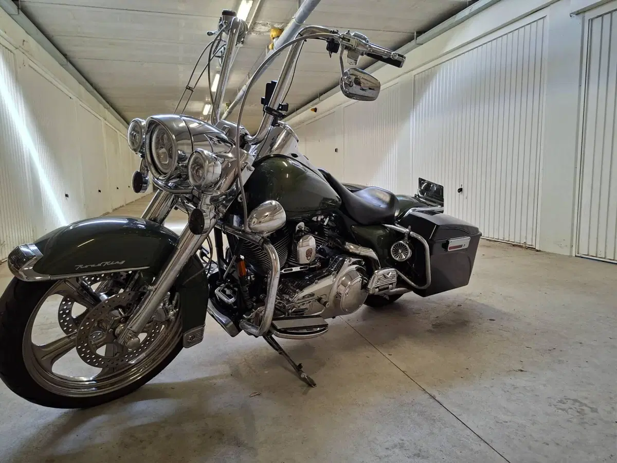 Harley-Davidson 1450 Road King Classic (2006 - 07) - FLHRCI (4)