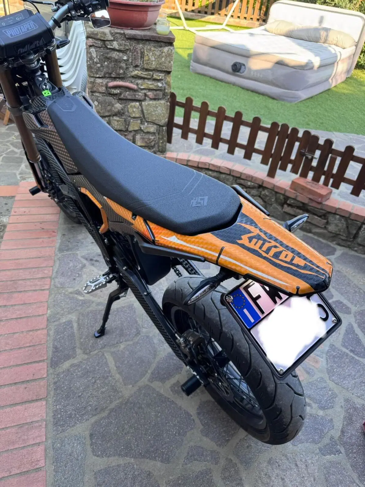 Sur - Ron Ultra Bee (2025 - 26) (2)