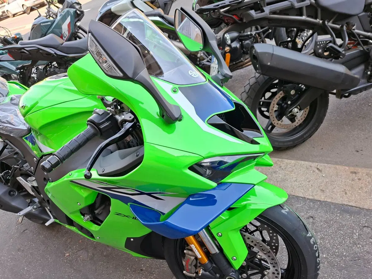 Kawasaki Ninja 1000 ZX-10R (2026) (2)