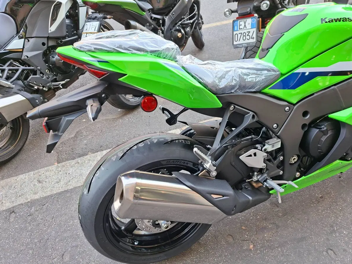 Kawasaki Ninja 1000 ZX-10R (2026) (6)