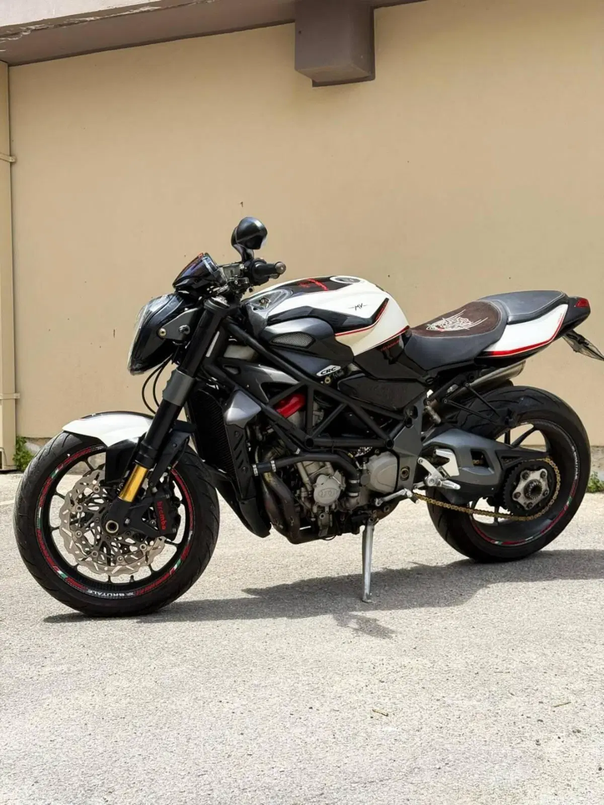 MV Agusta Brutale 910 R (2006 - 11) (3)