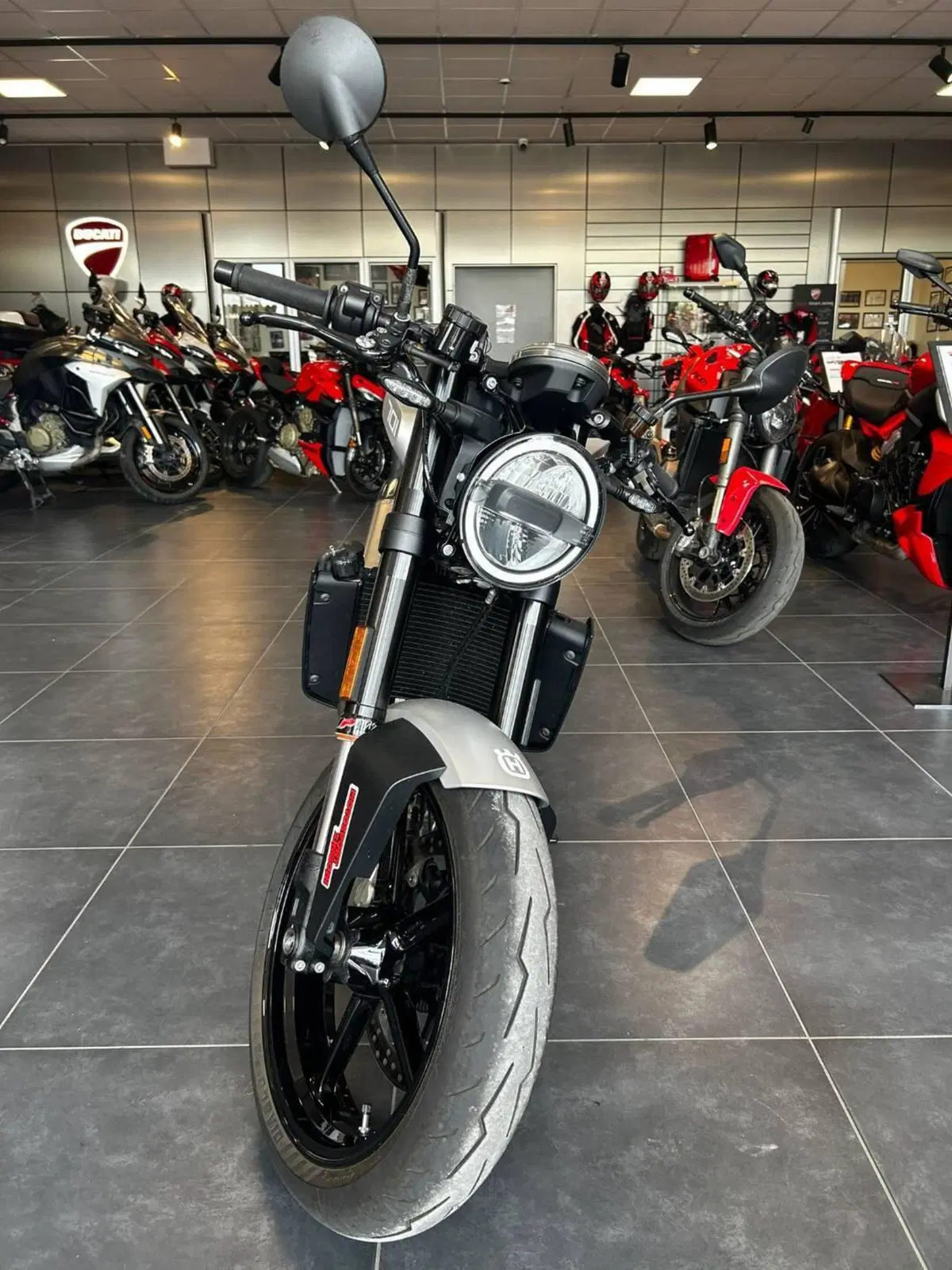 Husqvarna Vitpilen 701 (2018 - 19) (9)