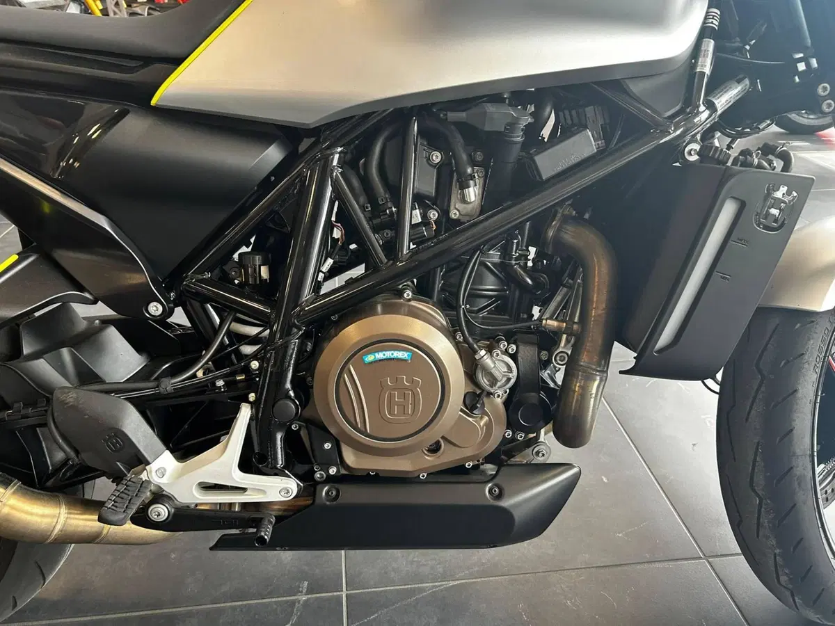 Husqvarna Vitpilen 701 (2018 - 19) (11)