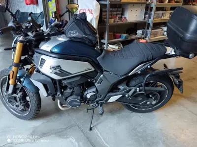 CFMOTO 700CL-X Heritage (2021 - 26) usata