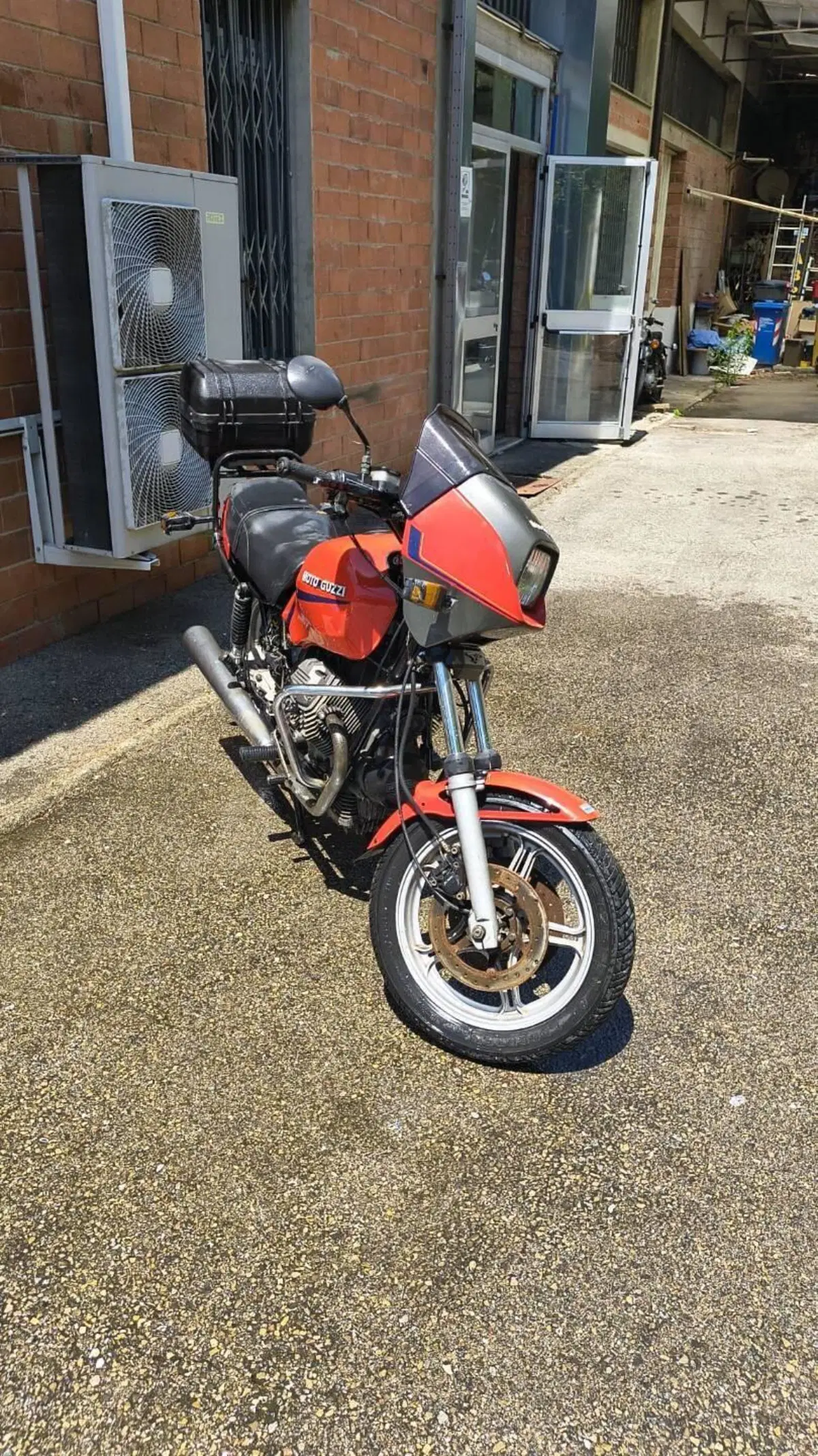 Moto Guzzi V35 III (2)