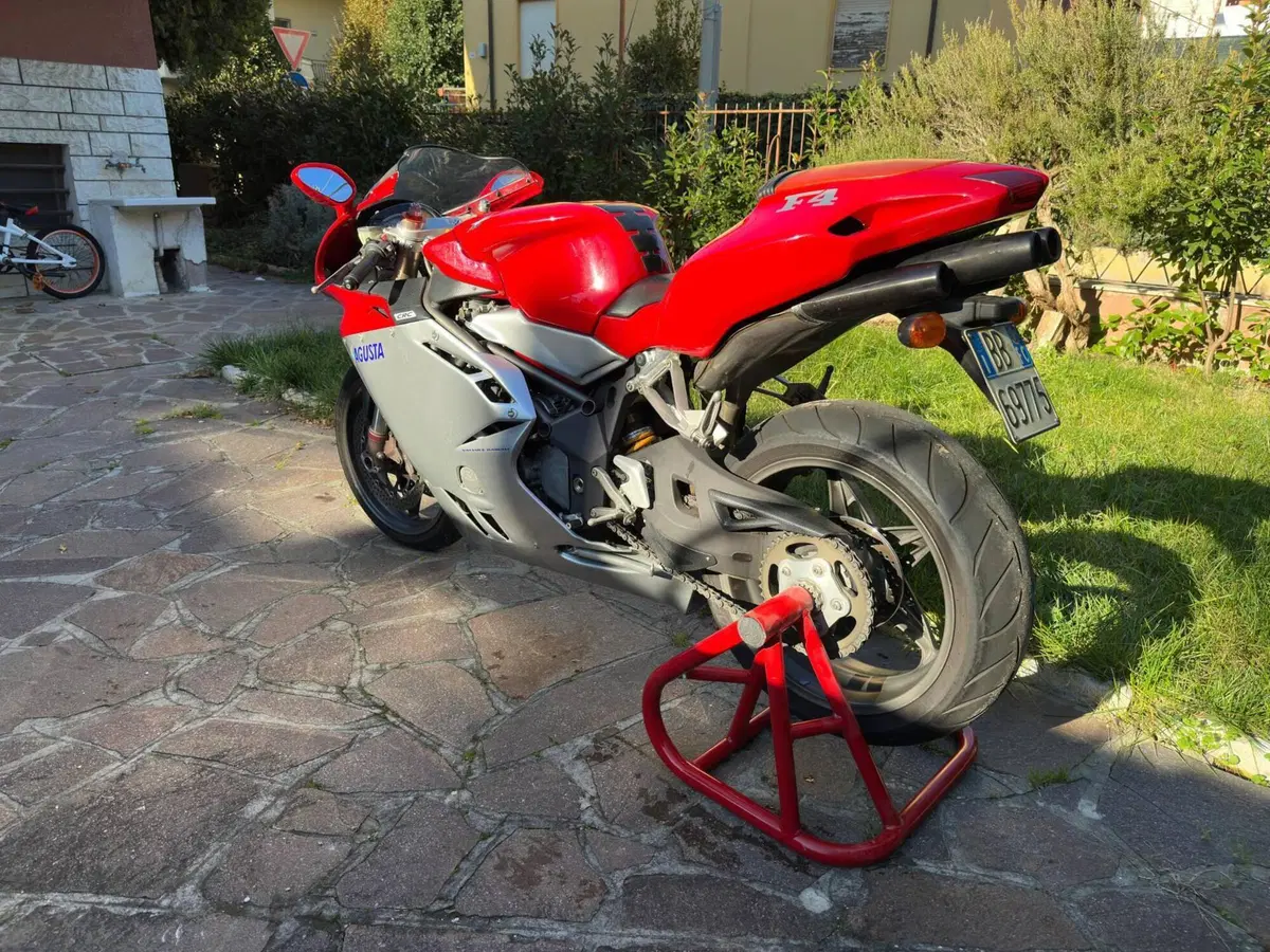 MV Agusta F4 750 S 1+1 (2000 - 02) (3)