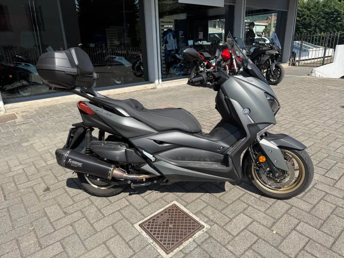 Yamaha X-Max 400 Tech Max (2020) (2)