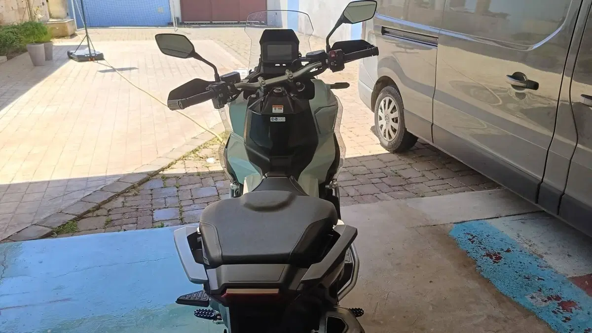 Honda X-ADV 750 DCT Gravel (2021 - 24) (2)