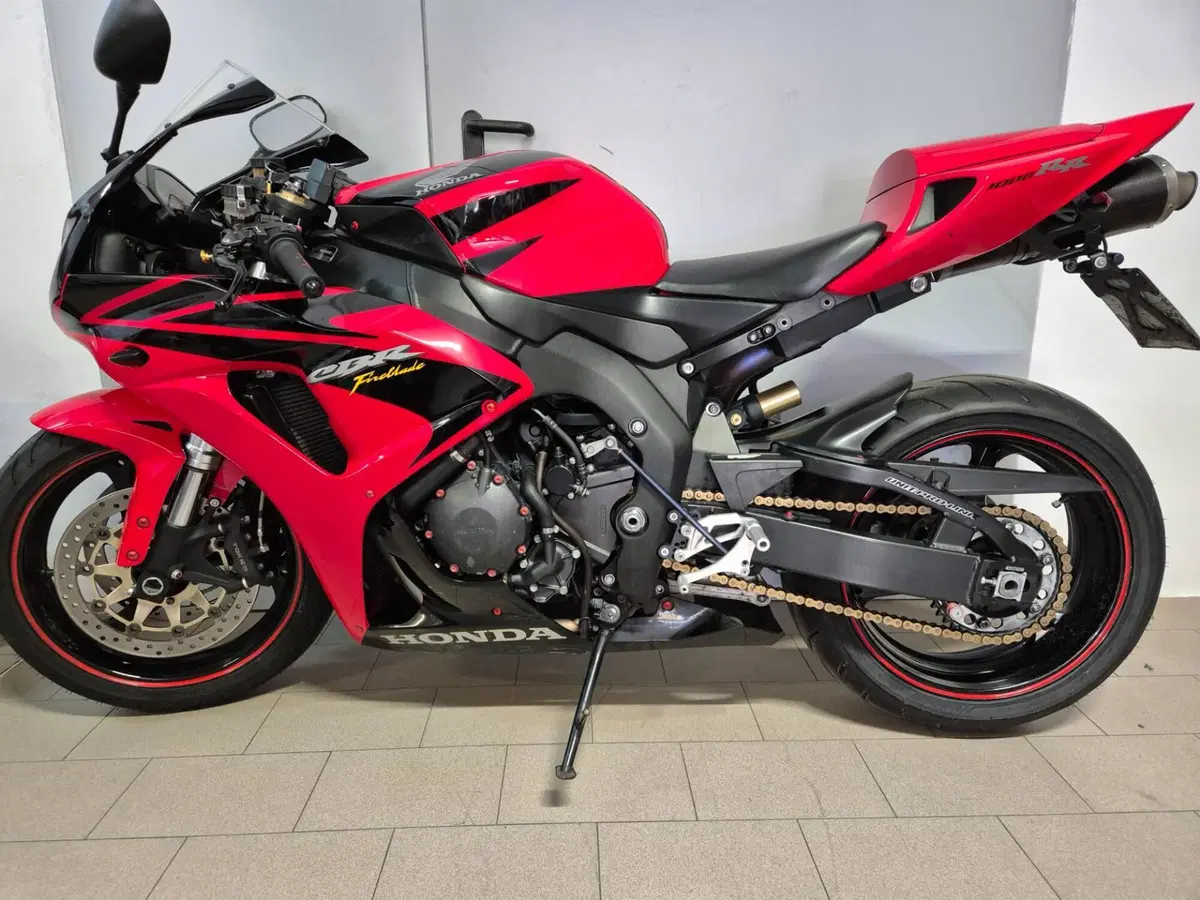 Honda CBR 1000 RR Fireblade (2006 - 07)