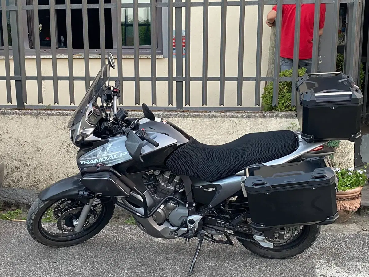 Honda Transalp XL 700 V (2007 - 2013) (2)