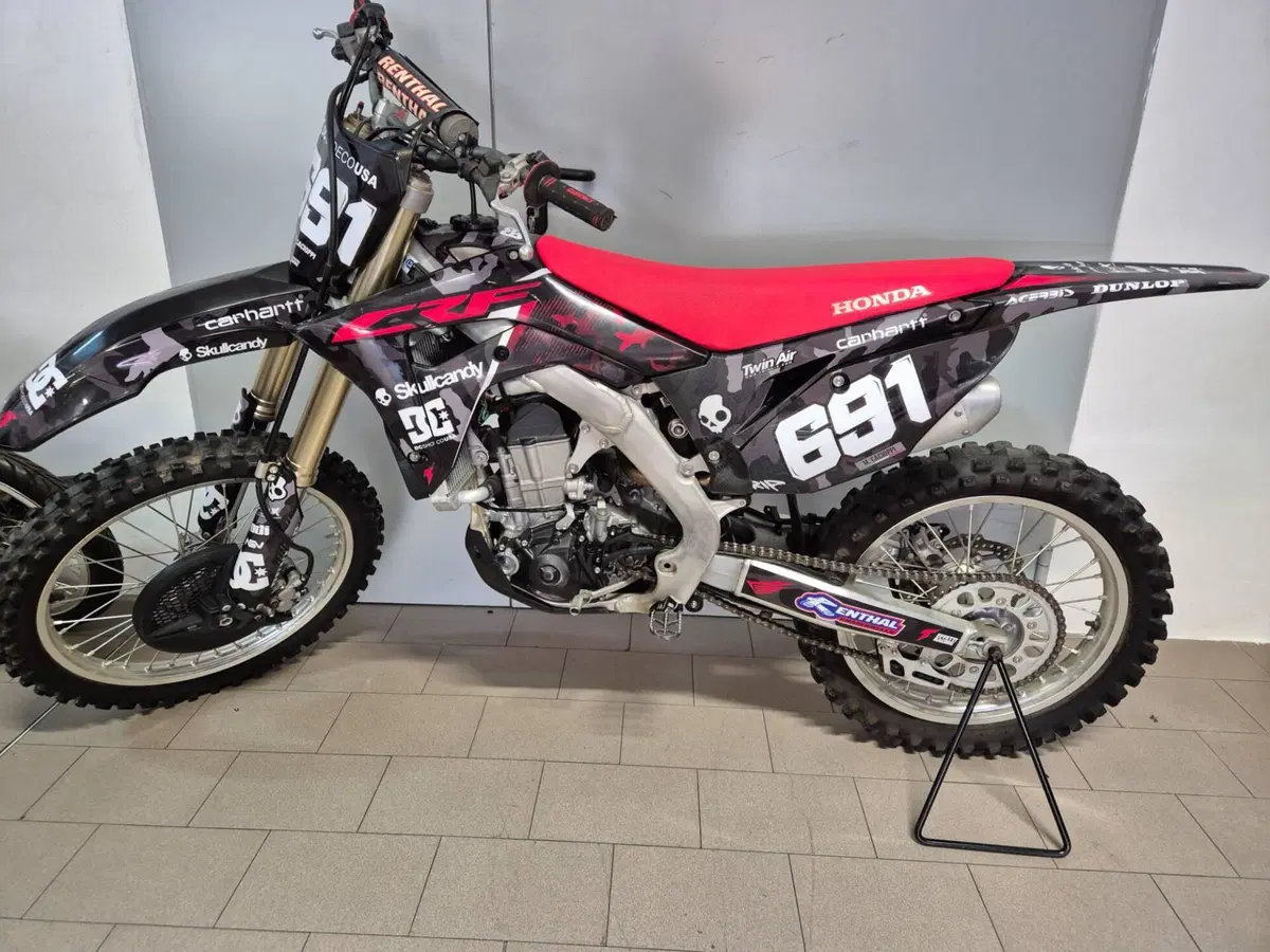 Honda CRF 450R (2017) (2)