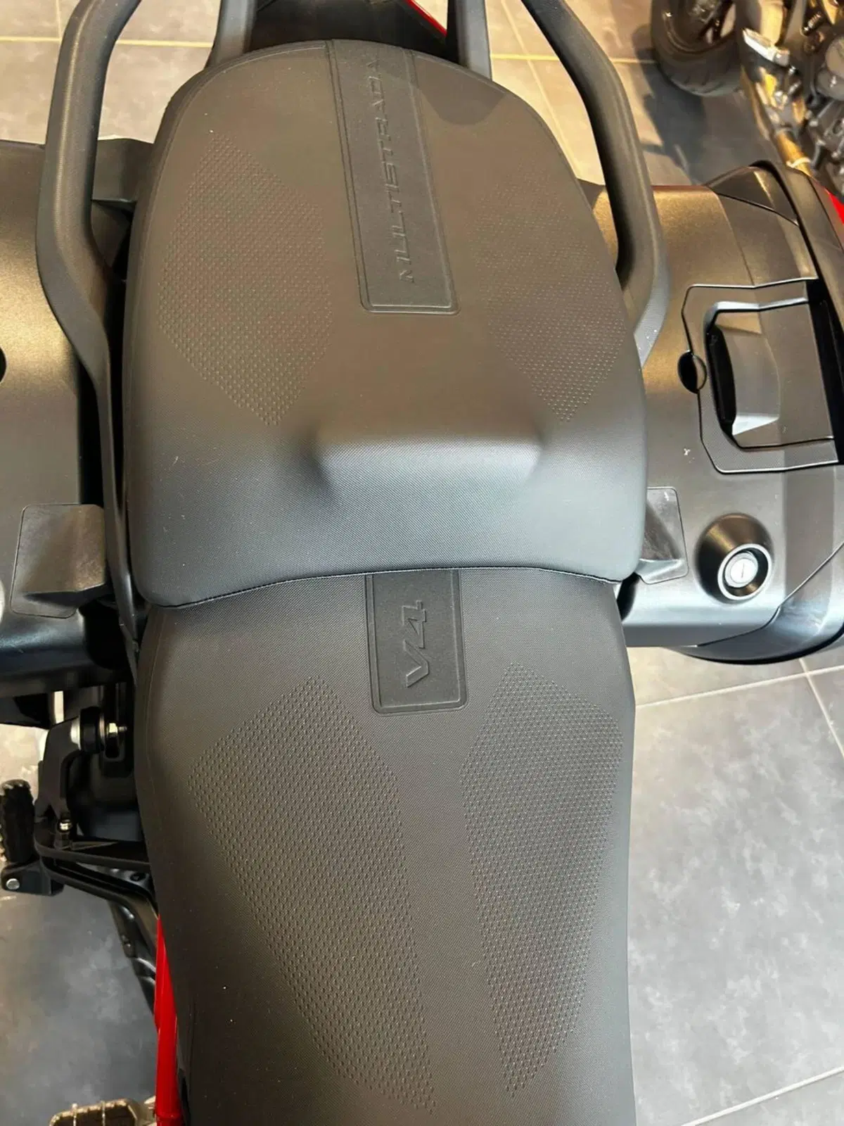 Ducati Multistrada V4 Pikes Peak (2021 - 24) (16)