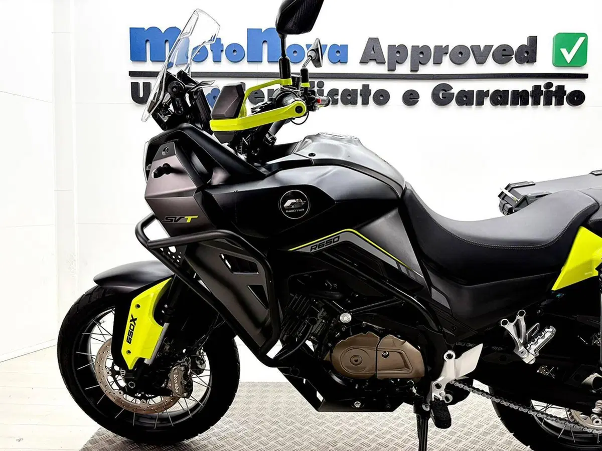 QJ Motor SVT 650 X (2025 - 26) (15)