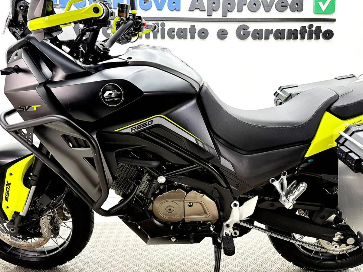 QJ Motor SVT 650 X (2025 - 26) (16)