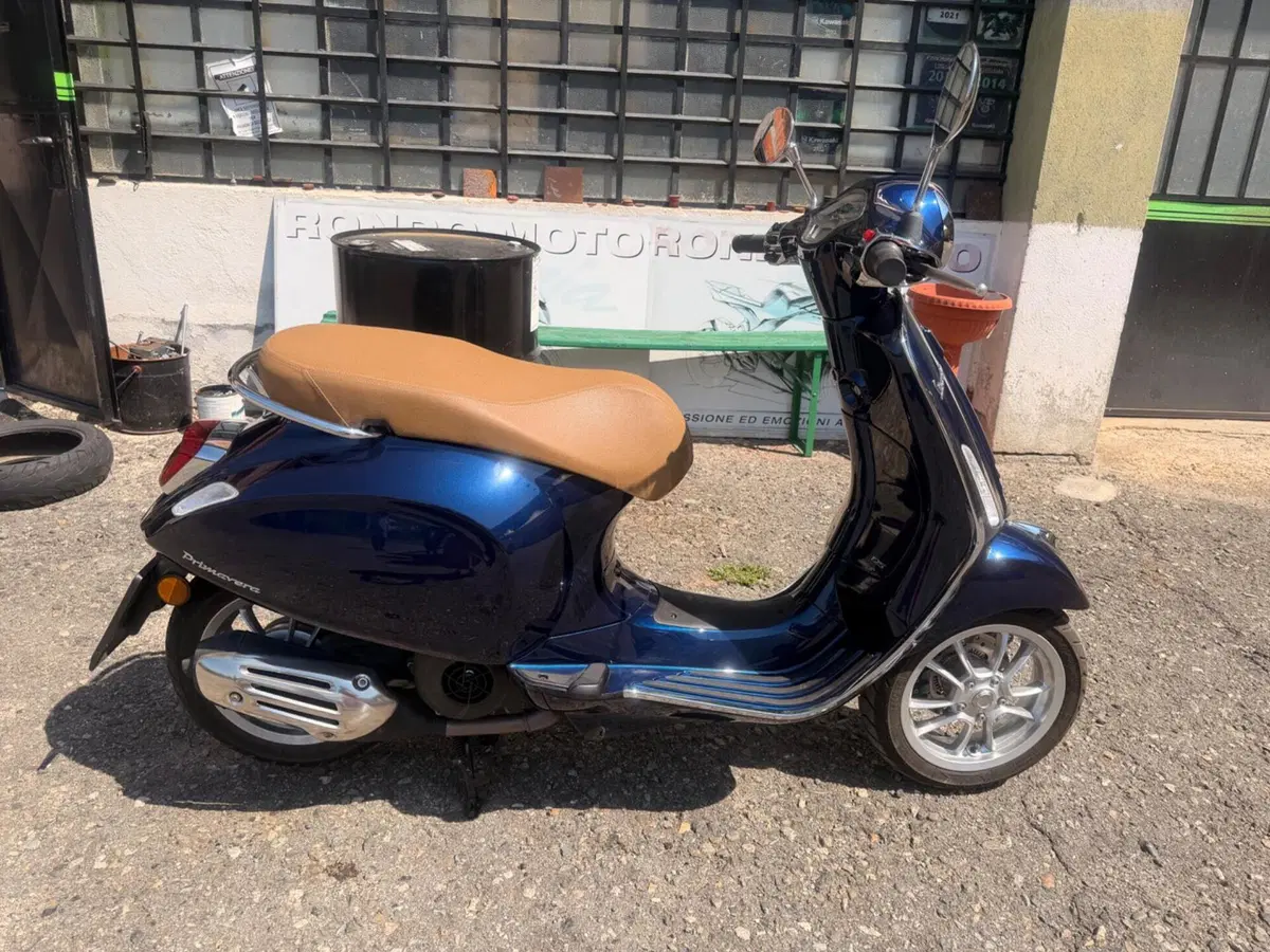 Vespa Primavera 125 3V ie ABS (2018 - 19) (4)