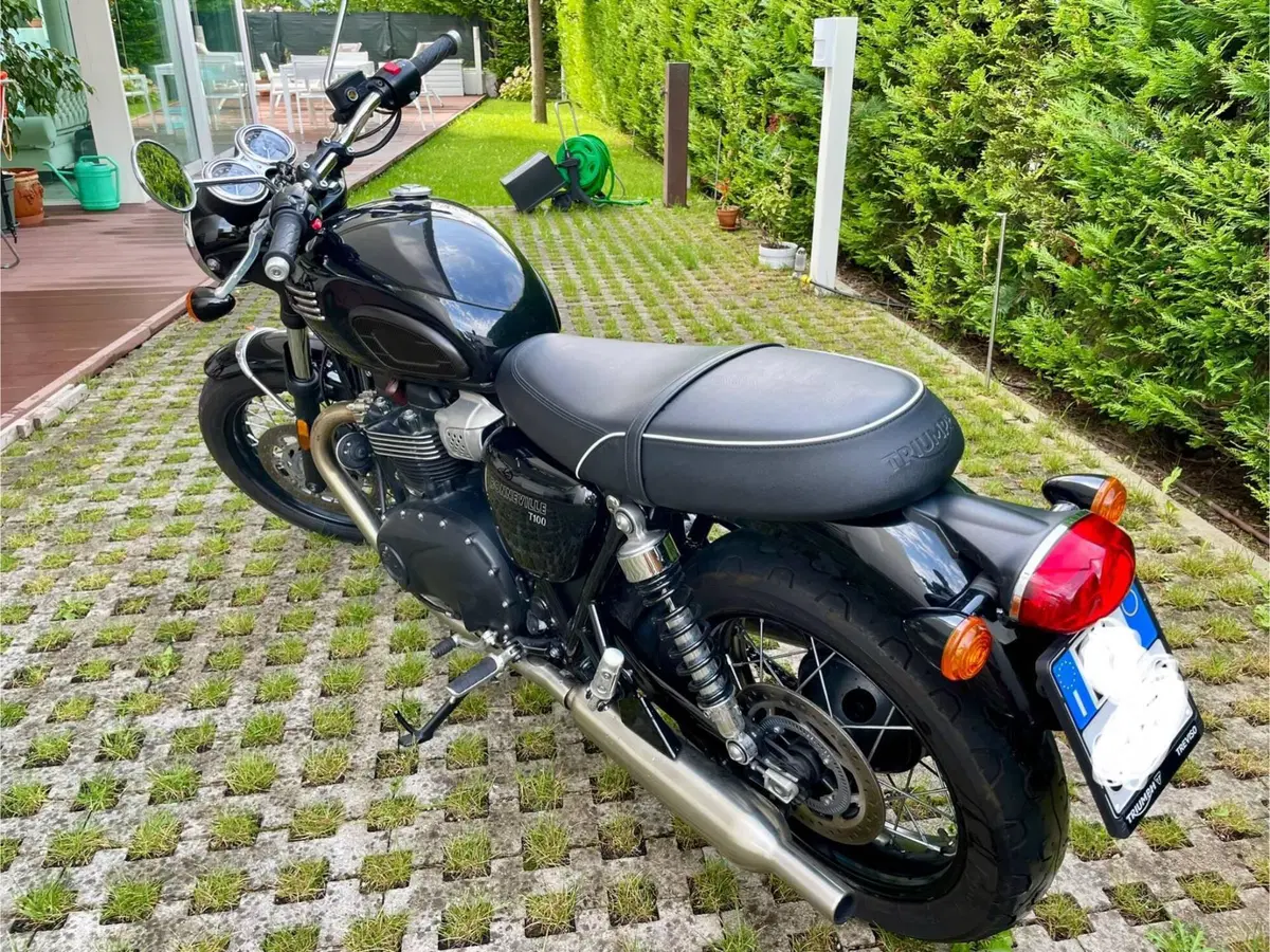 Triumph Bonneville T100 (2021 - 25) (2)